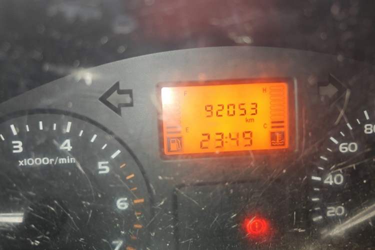 Used Wuling Rongguang 2012 1.5L Extended Basic Version Odometer Close Up