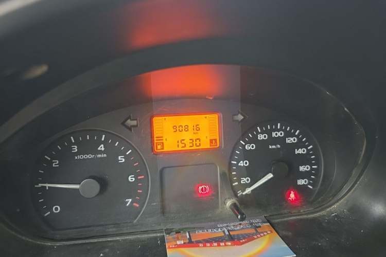 Used Wuling Rongguang 2012 1.5L Extended Basic Version Odometer Close Up