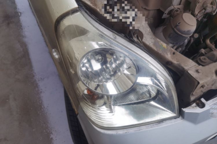 Used Wuling Rongguang 2012 1.5L Extended Basic Version Right Front Headlight