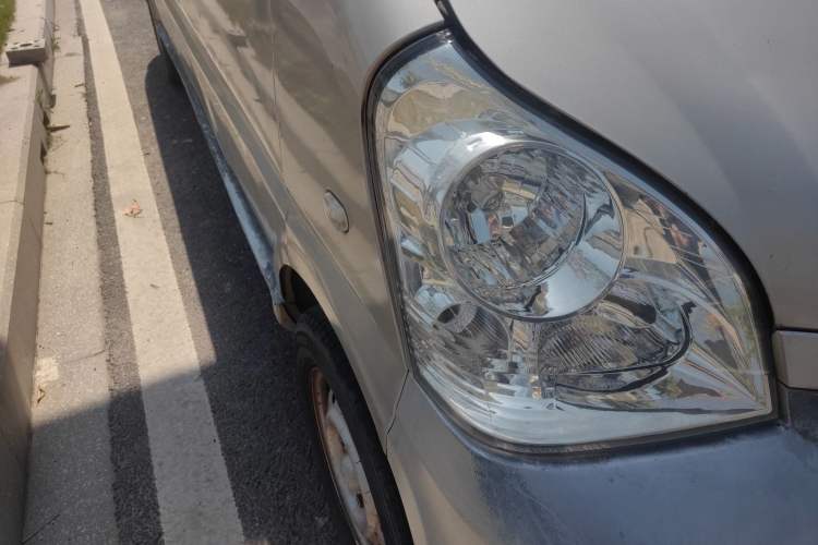 Used Wuling Rongguang 2012 1.5L Extended Basic Version Right Front Headlight