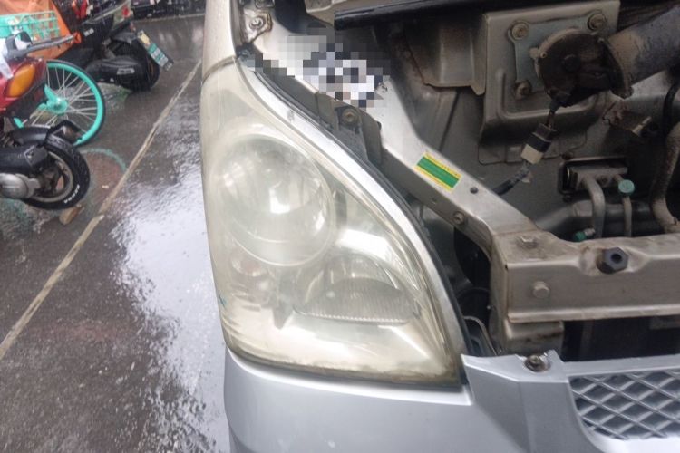 Used Wuling Rongguang 2012 1.5L Extended Standard Version Right Front Headlight
