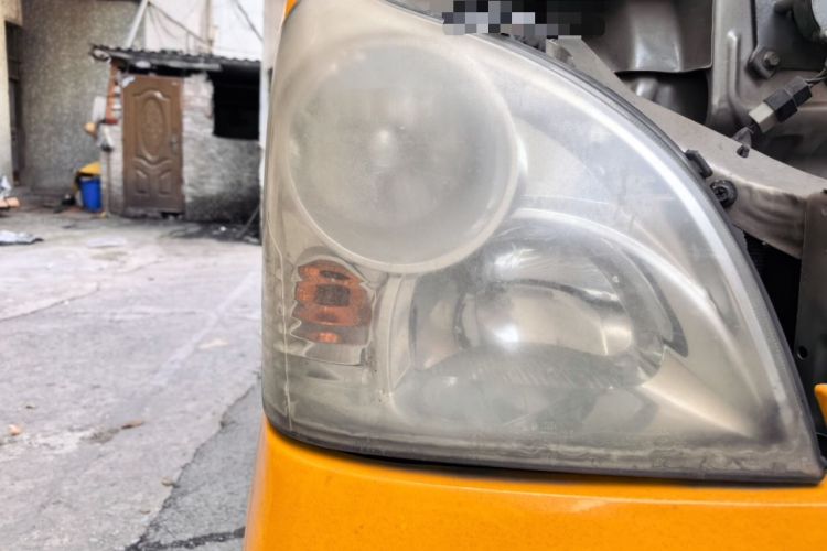 Used Wuling Rongguang 2012 1.5L Extended Basic Version Right Front Headlight
