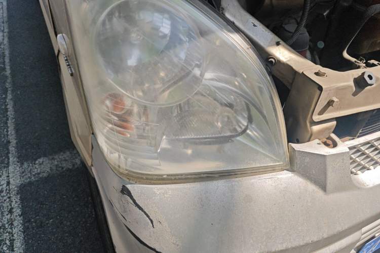 Used Wuling Rongguang 2012 1.5L Extended Basic Version Right Front Headlight