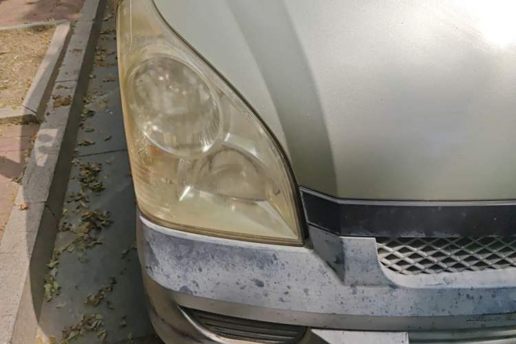 Used Wuling Rongguang 2012 1.5L Extended Basic Version Right Front Headlight