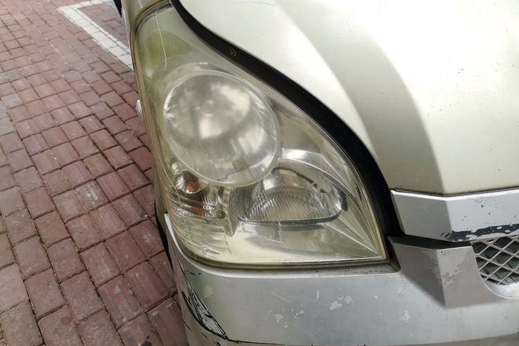 Used Wuling Rongguang 2012 1.5L Extended Basic Version Right Front Headlight