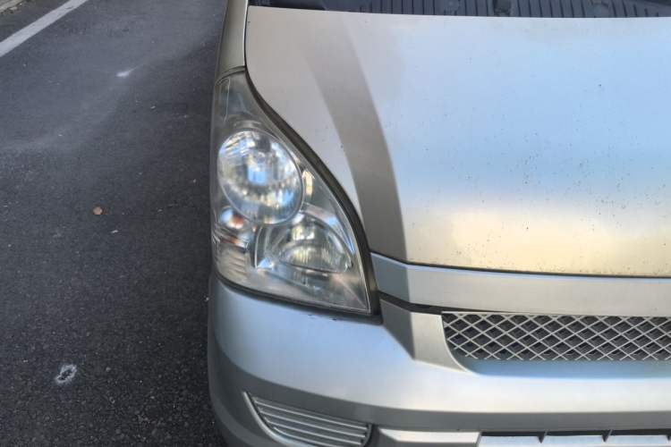 Used Wuling Rongguang 2012 1.5L Extended Standard Version Right Front Headlight