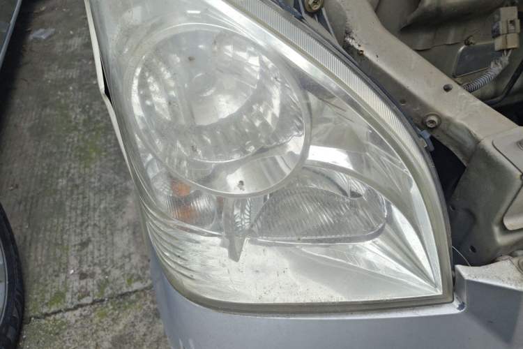 Used Wuling Rongguang 2012 1.5L Extended Basic Version Right Front Headlight