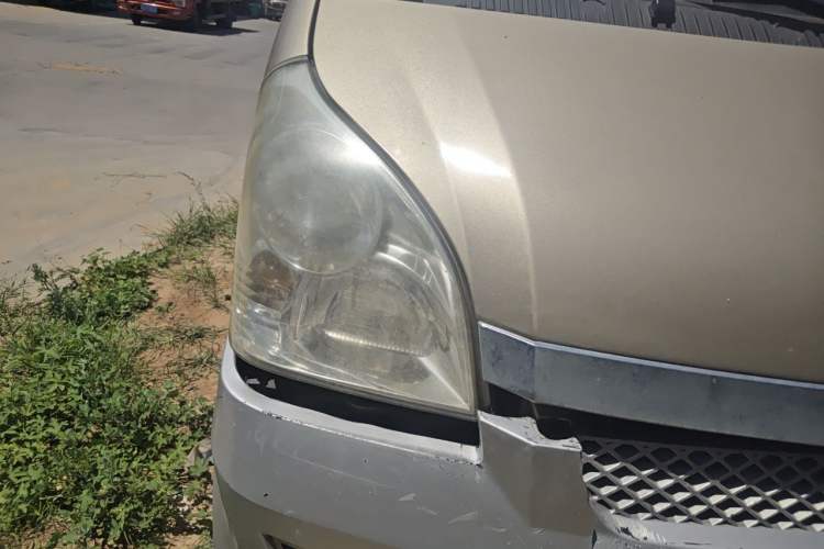 Used Wuling Rongguang 2012 1.5L Extended Basic Version Right Front Headlight