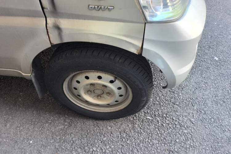 Used Wuling Rongguang 2012 1.5L Extended Standard Version Right Front Wheel Hub