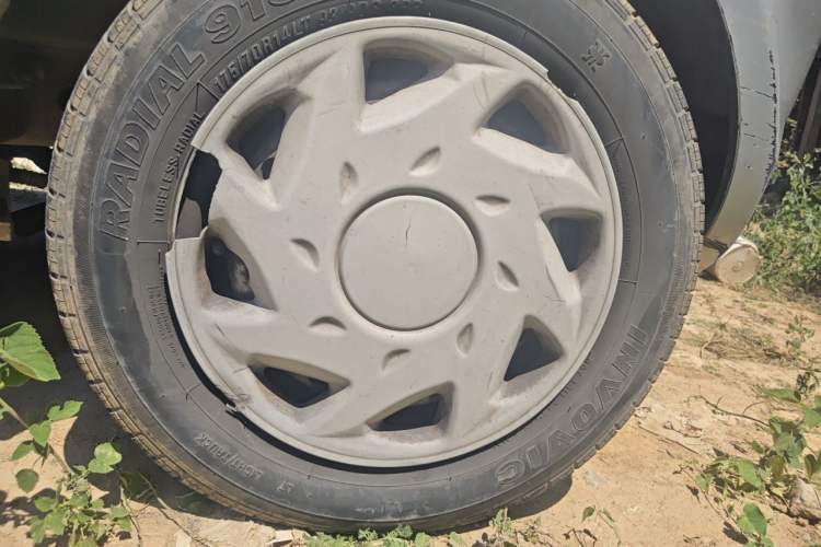 Used Wuling Rongguang 2012 1.5L Extended Basic Version Right Front Wheel Hub