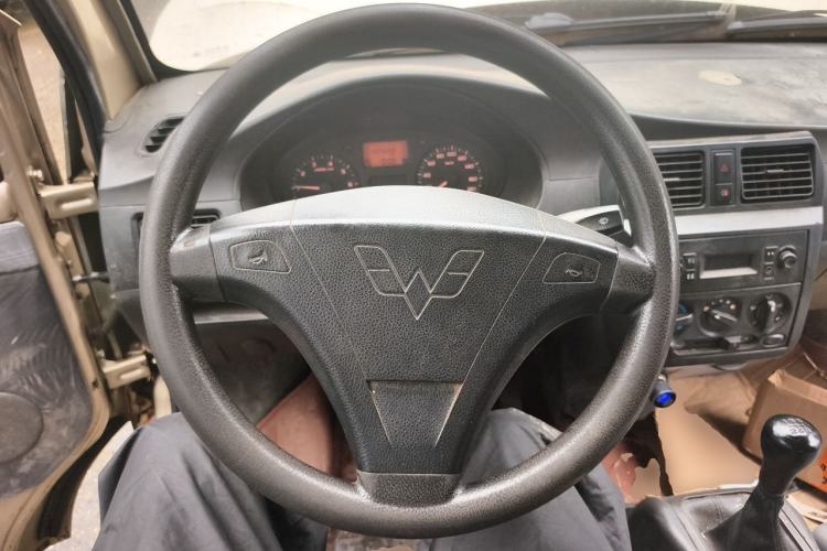 Used Wuling Rongguang 2012 1.5L Extended Basic Version Steering Wheel