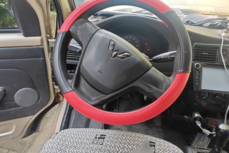 Used Wuling Rongguang 2012 1.5L Extended Basic Version Steering Wheel