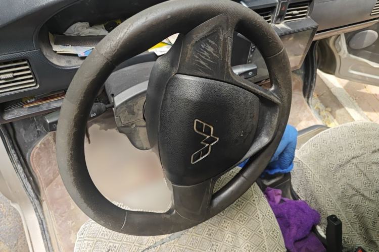 Used Wuling Rongguang 2012 1.5L Extended Basic Version Steering Wheel