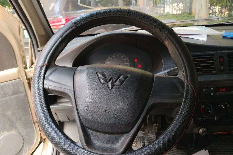 Used Wuling Rongguang 2012 1.5L Extended Basic Version Steering Wheel