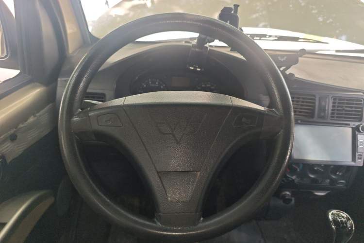 Used Wuling Rongguang 2012 1.5L Extended Basic Version Steering Wheel