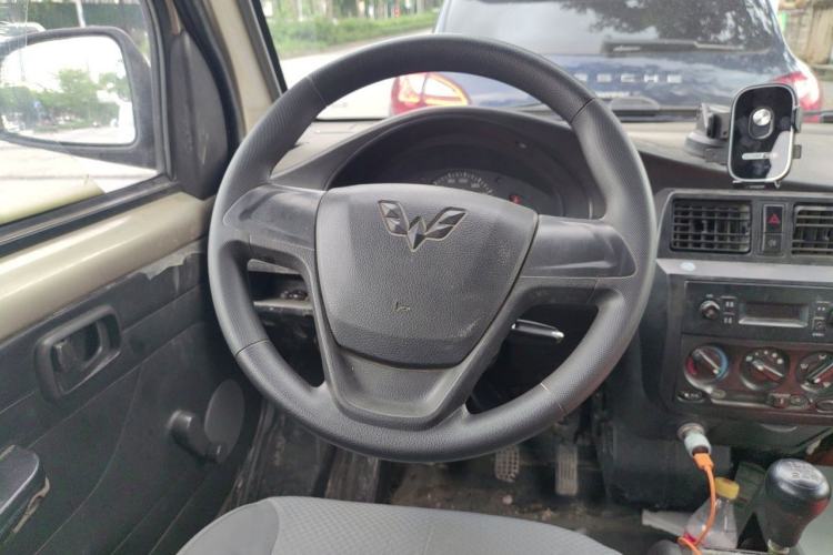 Used Wuling Rongguang 2012 1.5L Extended Basic Version Steering Wheel