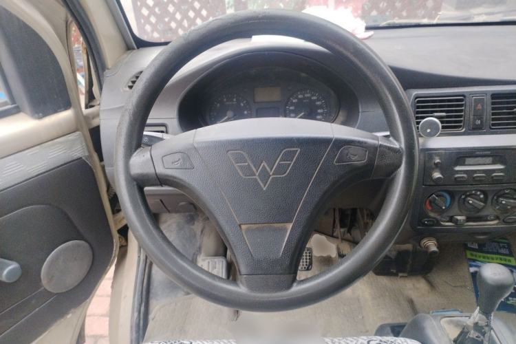 Used Wuling Rongguang 2012 1.2L Extended Basic Version LJY Steering Wheel