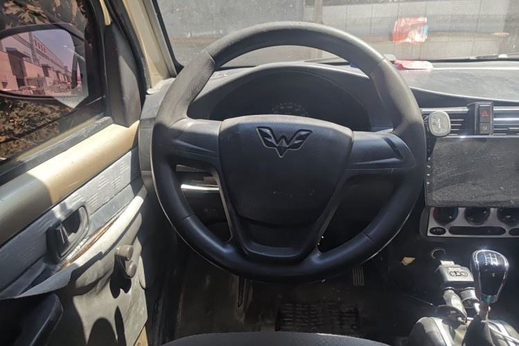 Used Wuling Rongguang 2012 1.5L Extended Basic Version Steering Wheel