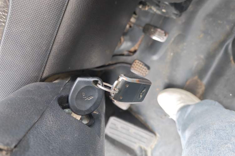 Used Wuling Rongguang 2012 1.2L Extended Basic Version LJY Vehicle Key