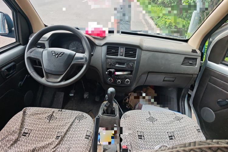 Used Wuling Rongguang 2014 1.2L S Base Model Center Console