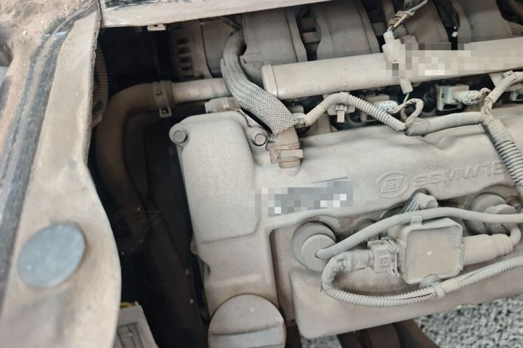 Used Wuling Rongguang 2014 1.2L S Base Model Engine Bay Right