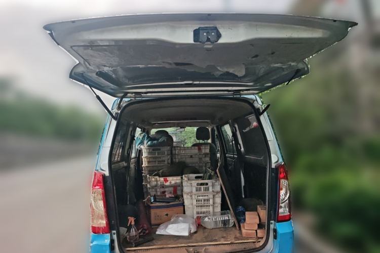 Used Wuling Rongguang 2014 1.2L S Base Model Trunk