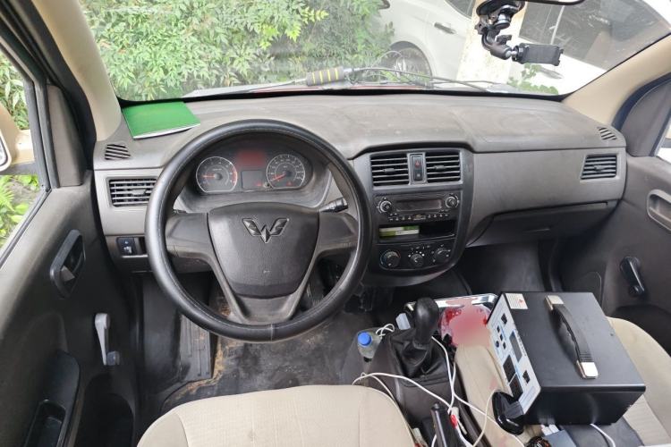 Used Wuling Rongguang 2014 1.5L S Base Version Center Console