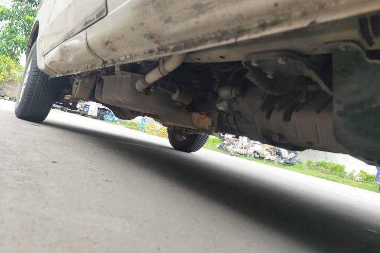 Used Wuling Rongguang 2014 1.5L S Standard Version Chassis Front Right