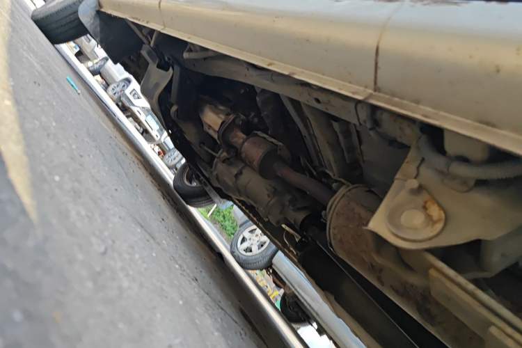 Used Wuling Rongguang 2014 1.2L S Standard Model Chassis Rear Left