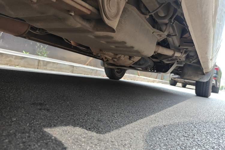 Used Wuling Rongguang 2014 1.2L S Standard Model Chassis Rear Right