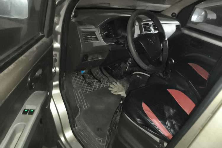 Used Wuling Rongguang 2014 1.2L S Base Model Driver Seat