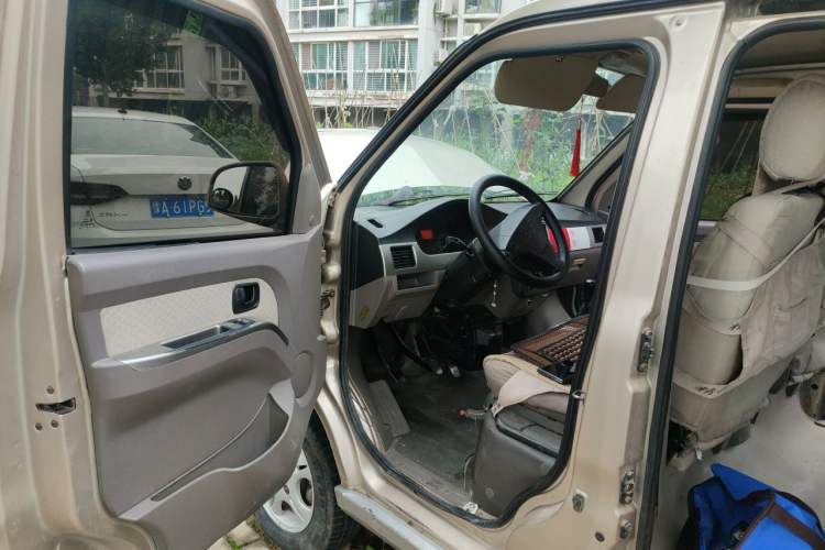 Used Wuling Rongguang 2014 1.2L S Base Model Driver Seat