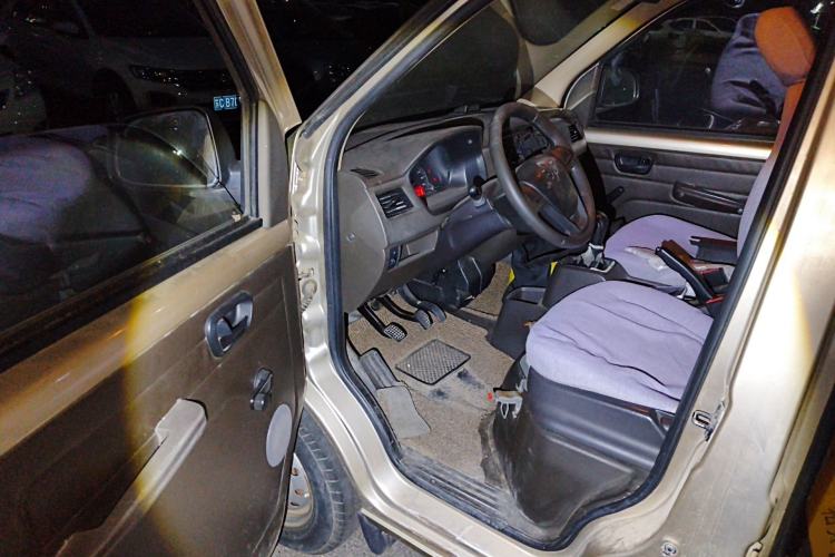 Used Wuling Rongguang 2014 1.5L S Base Version Driver Seat