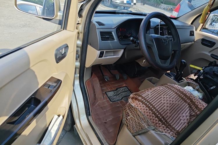 Used Wuling Rongguang 2014 1.2L S Standard Model Driver Seat