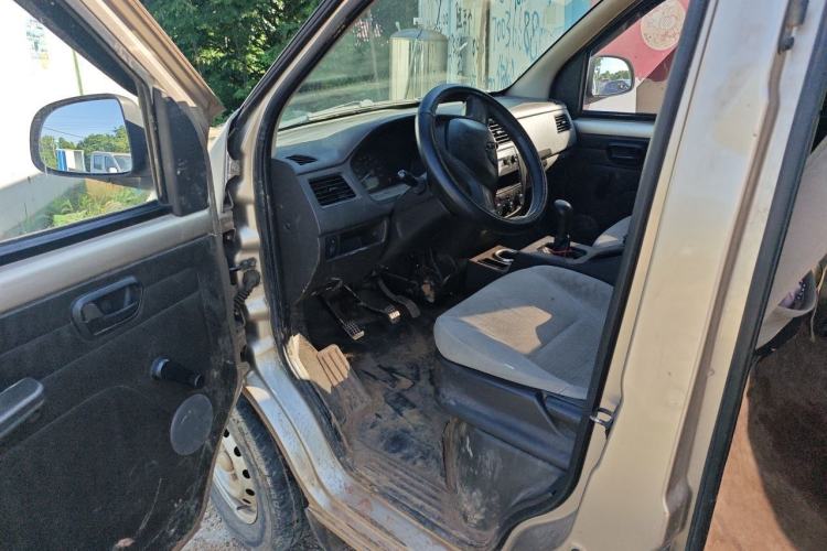 Used Wuling Rongguang 2014 1.2L S Standard Model Driver Seat