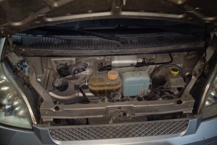 Used Wuling Rongguang 2014 1.2L S Base Model Engine Bay