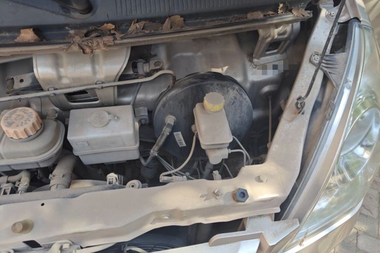 Used Wuling Rongguang 2014 1.2L S Base Model Engine Bay Left