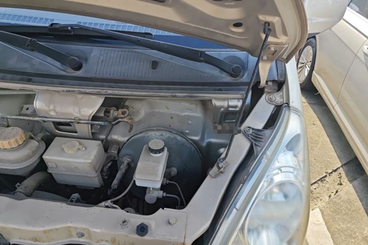Used Wuling Rongguang 2014 1.2L S Standard Model Engine Bay Left