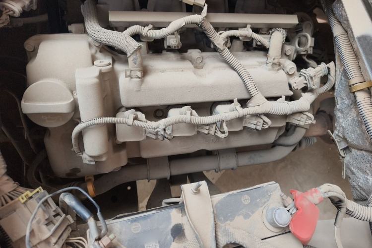 Used Wuling Rongguang 2014 1.2L S Base Model Engine Bay Left