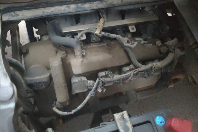Used Wuling Rongguang 2014 1.2L S Standard Model Engine Bay Right
