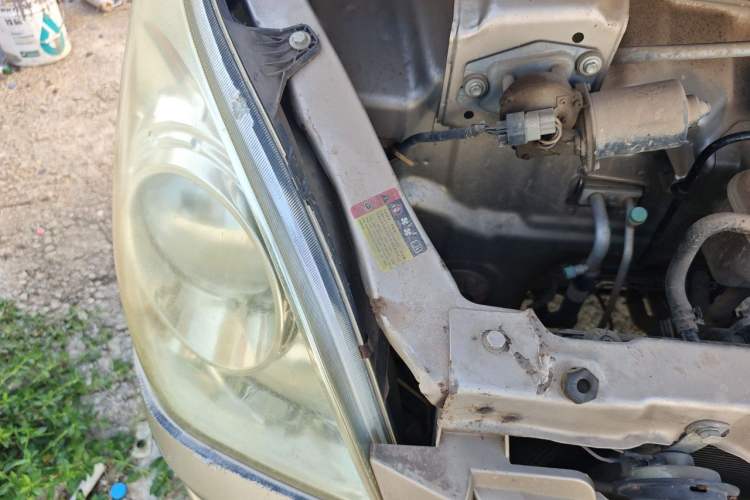 Used Wuling Rongguang 2014 1.2L S Standard Model Engine Bay Right