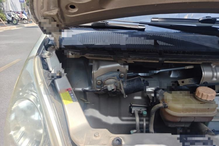 Used Wuling Rongguang 2014 1.2L S Standard Model Engine Bay Right