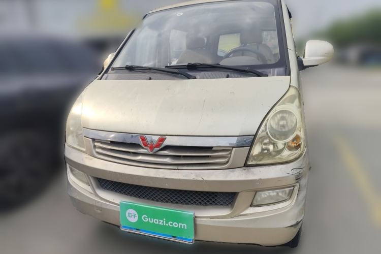 Used Wuling Rongguang 2014 1.5L S Standard Version Front