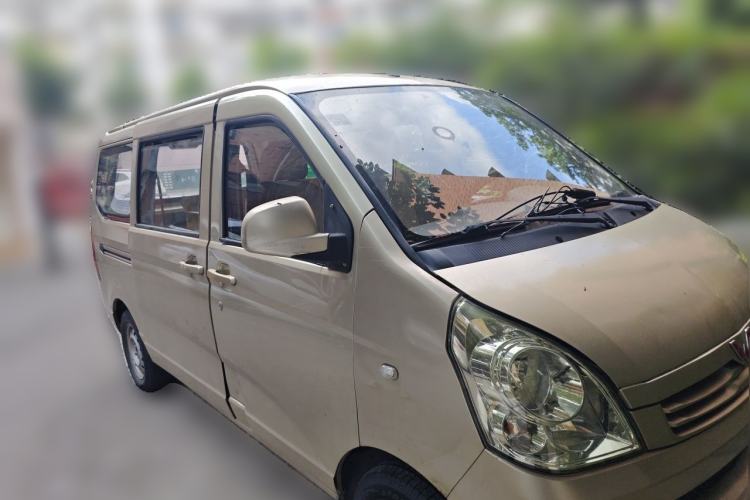Used Wuling Rongguang 2014 1.5L S Base Version Front Right 45 Deg