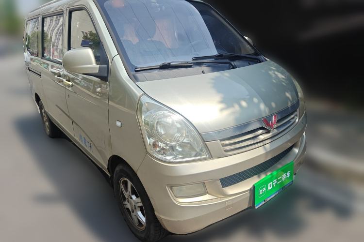 Used Wuling Rongguang 2014 1.2L S Standard Model Front Right 45 Deg