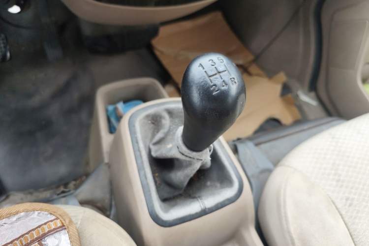 Used Wuling Rongguang 2014 1.5L S Standard Version Gear Lever