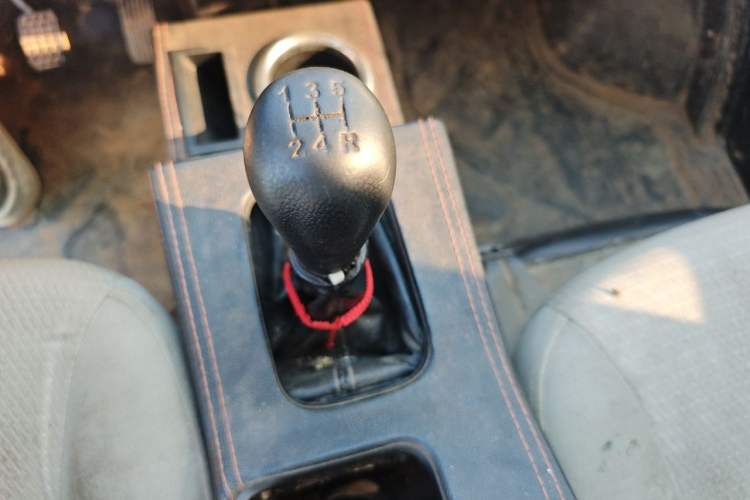 Used Wuling Rongguang 2014 1.2L S Standard Model Gear Lever