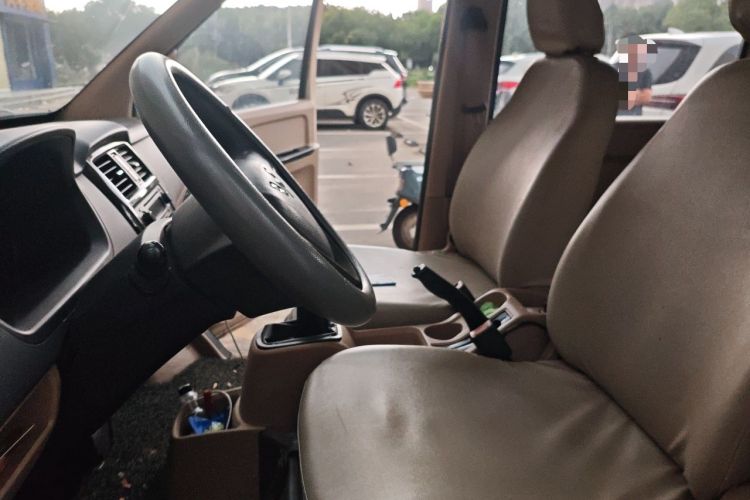 Used Wuling Rongguang 2014 1.2L S Standard Model Left Front Seat