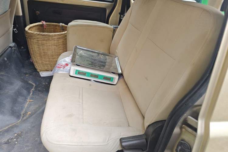Used Wuling Rongguang 2014 1.5L S Base Version Left Rear Seat