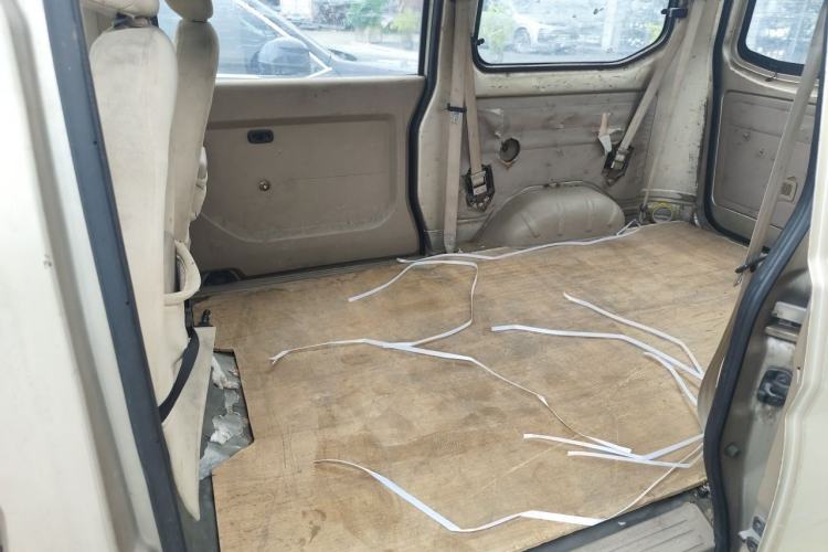 Used Wuling Rongguang 2014 1.5L S Standard Version Left Rear Seat